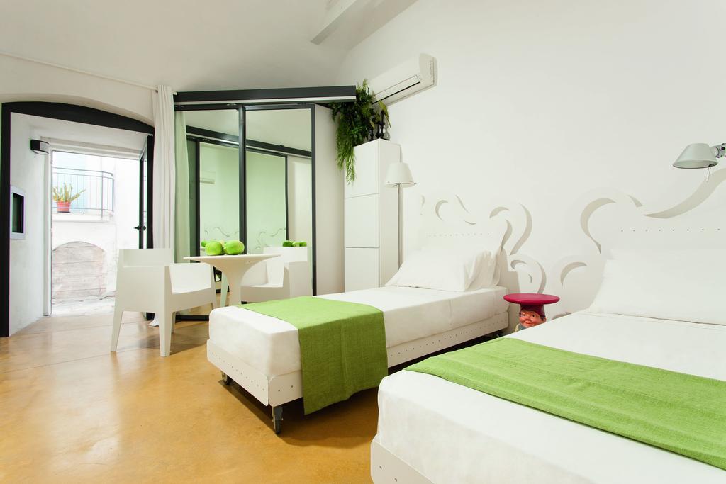 Bed Biancaneve Centro Storico オストゥーニ 部屋 写真
