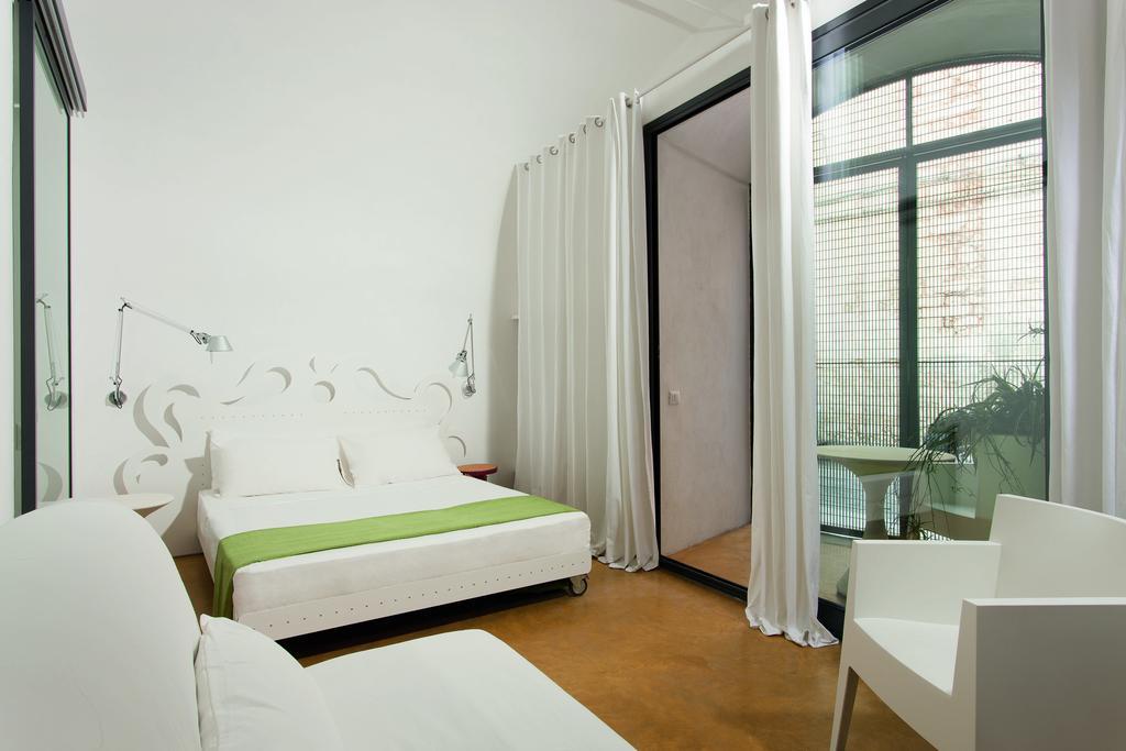 Bed Biancaneve Centro Storico オストゥーニ 部屋 写真
